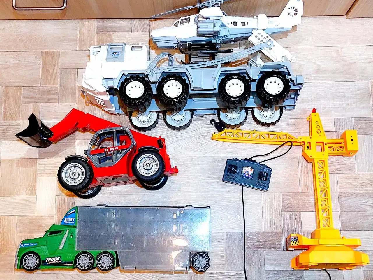 Большие машины пакетом для мальчика - Барахолка в Санкт-Петербург