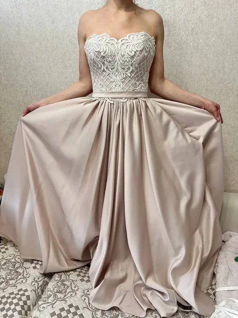 Свадебное платье 42 размера - Джинсовые костюмы в Санкт-Петербург