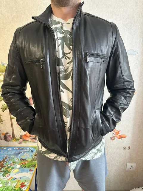 Мужская кожанка в отличном состоянии - Верхняя одежда в Санкт-Петербург