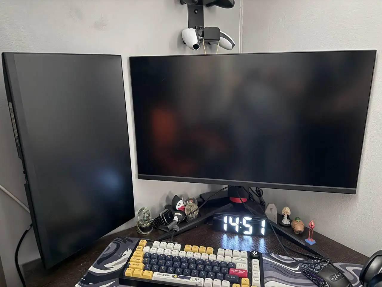 Мониторы ARDOR GAMING INFINITY PRO и Redmi Display - Мониторы (Электроника) в Санкт-Петербург