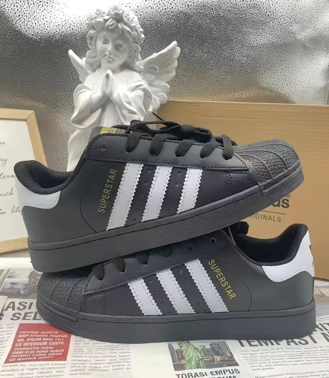 Кроссовки adidas superstar белые и чёрные 43 размера - Обувь (Одежда) в Санкт-Петербург