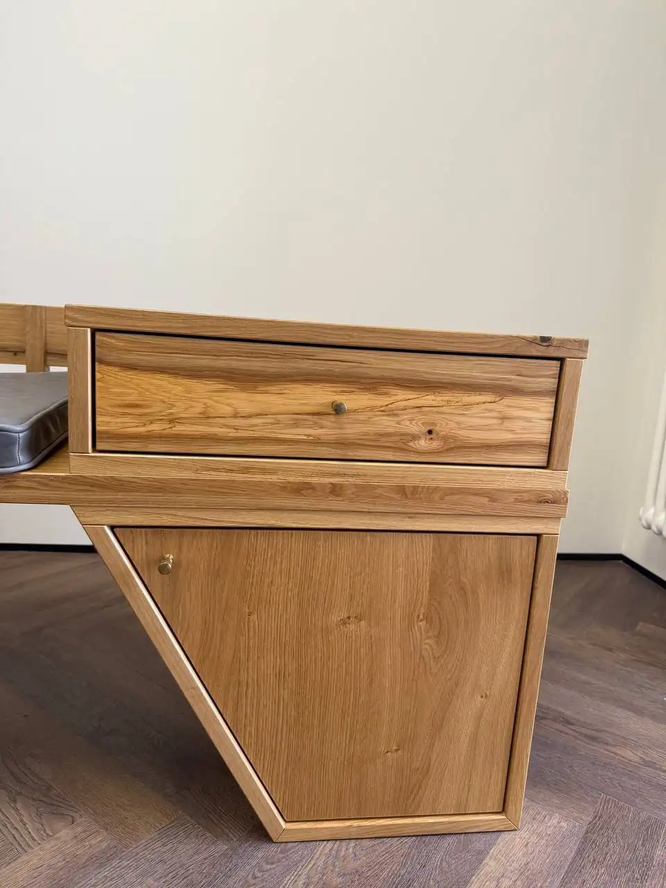 Продажа новой скамейки-кушетки из скандинавского дуба - Барахолка в Санкт-Петербург