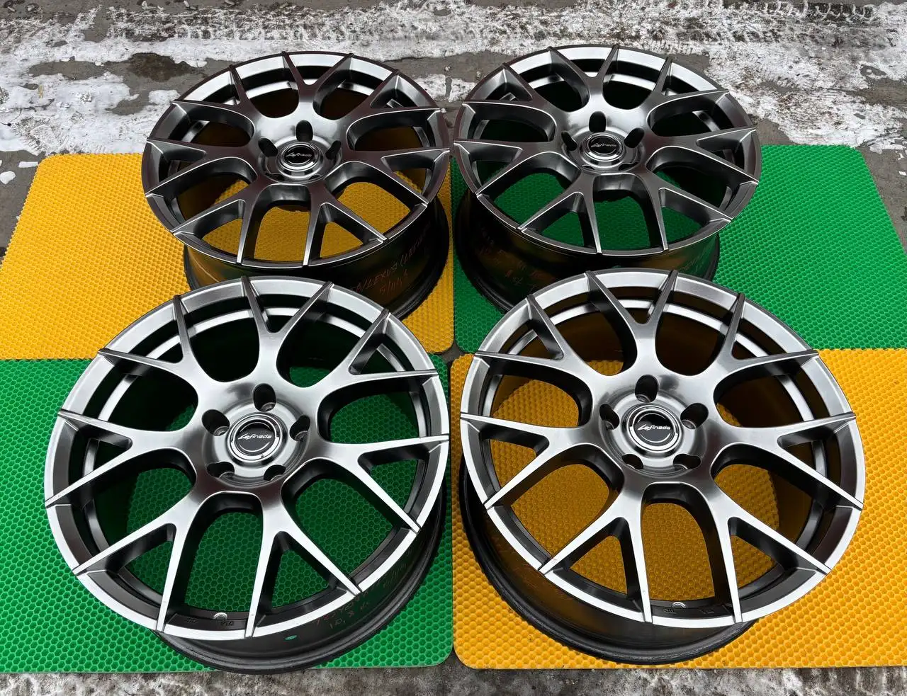 Диски Toyota Lexus Lefinada Motion 3 R18 5/114.3 - Запчасти (Авто) в Новосибирск