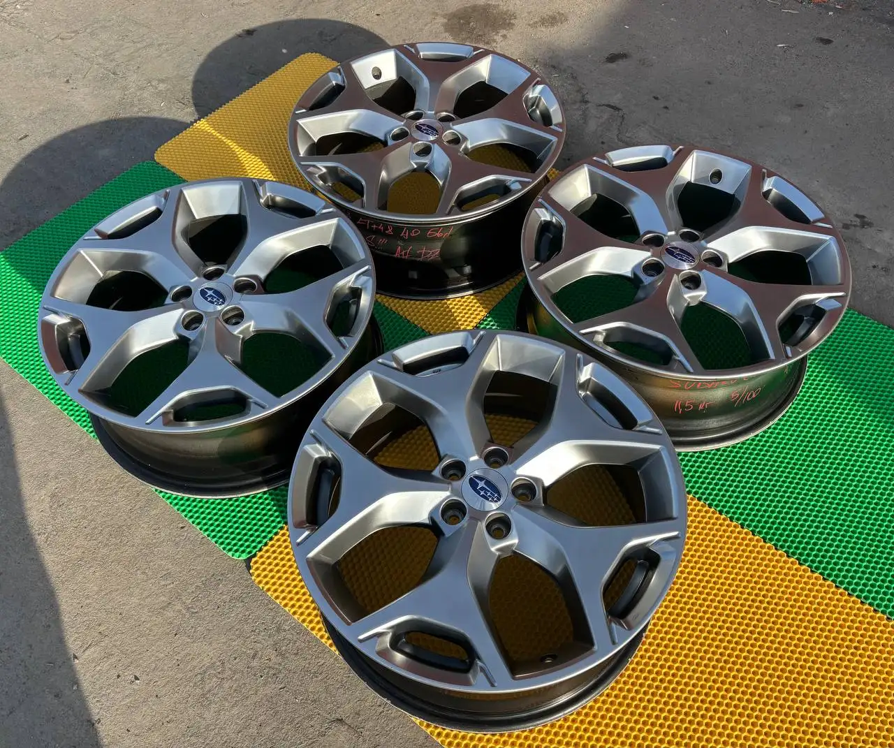 Диски Subaru Enkei R18 5/100 - Диски (Запчасти) в Новосибирск