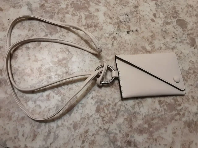 Продажа визитницы, чехла, монет и подвески - Товары для животных в Санкт-Петербург