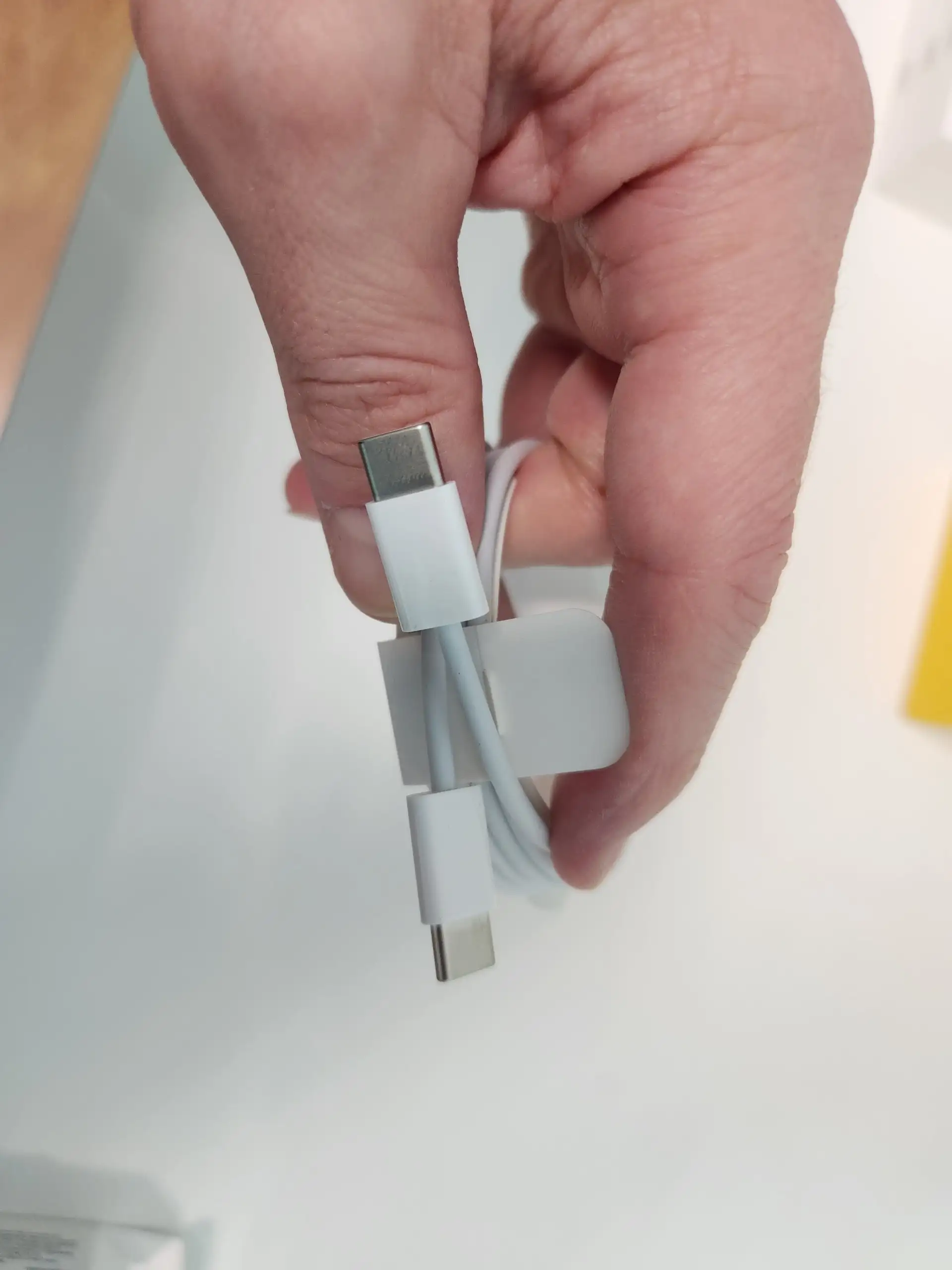 Продам оригинальный кабель USB-C to USB-C - Кабели и переходники (Электроника) в Санкт-Петербург