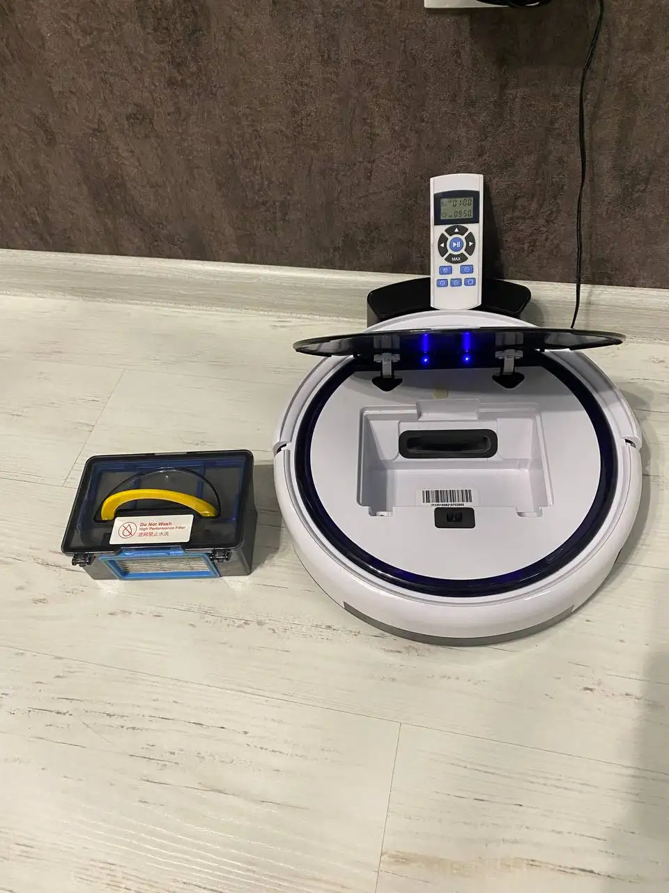 Продам робот-пылесос iLife v50 - Роботы-пылесосы (Электроника) в Санкт-Петербург