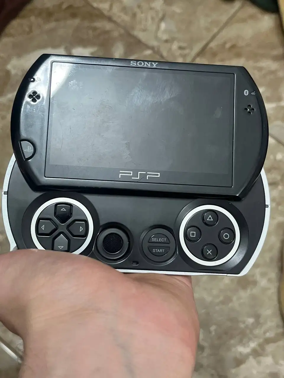 Sony PlayStation Portable Go в идеальном состоянии - Хобби и отдых в Санкт-Петербург