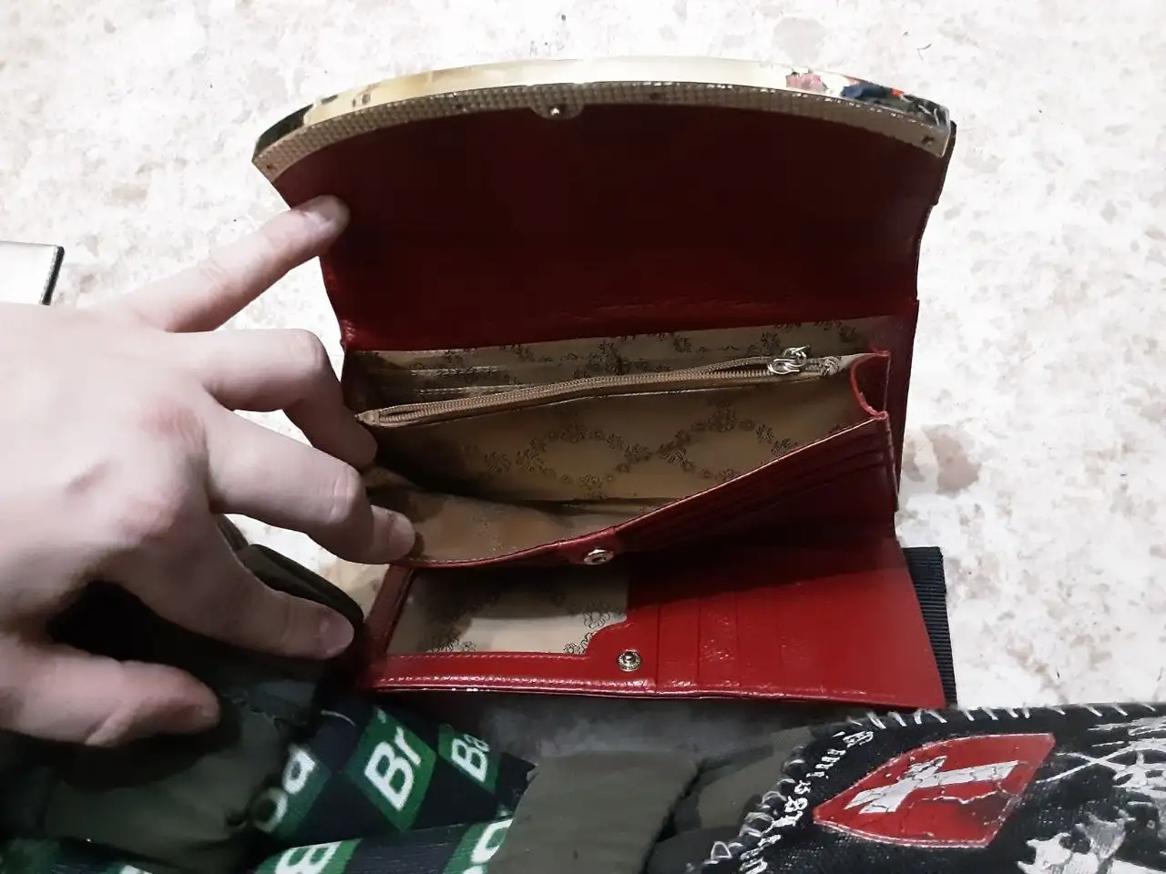 Продам кошельки, картхолдер, портфель - Аксессуары (Барахолка) в Санкт-Петербург