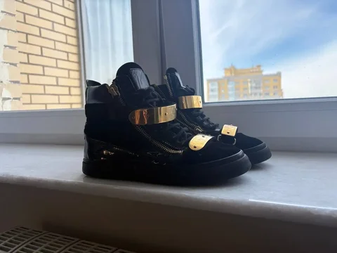 Guiseppe Zanotti 41 оригинал - Куртки в Санкт-Петербург