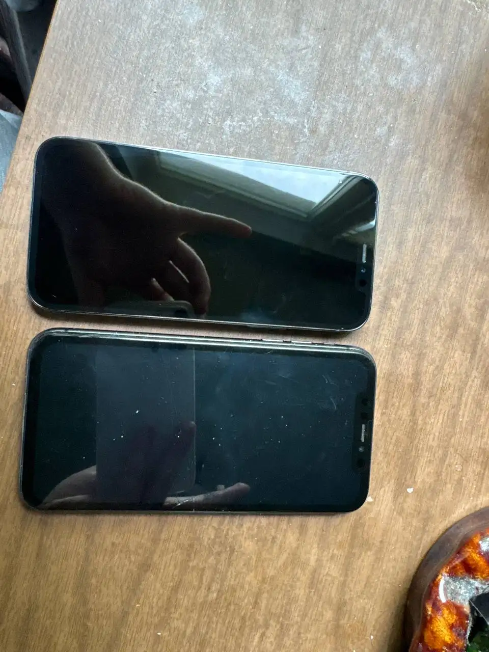 Сломанные iPhone 11 и 12 в сборе с исправной крышкой - Смартфоны (Электроника) в Санкт-Петербург