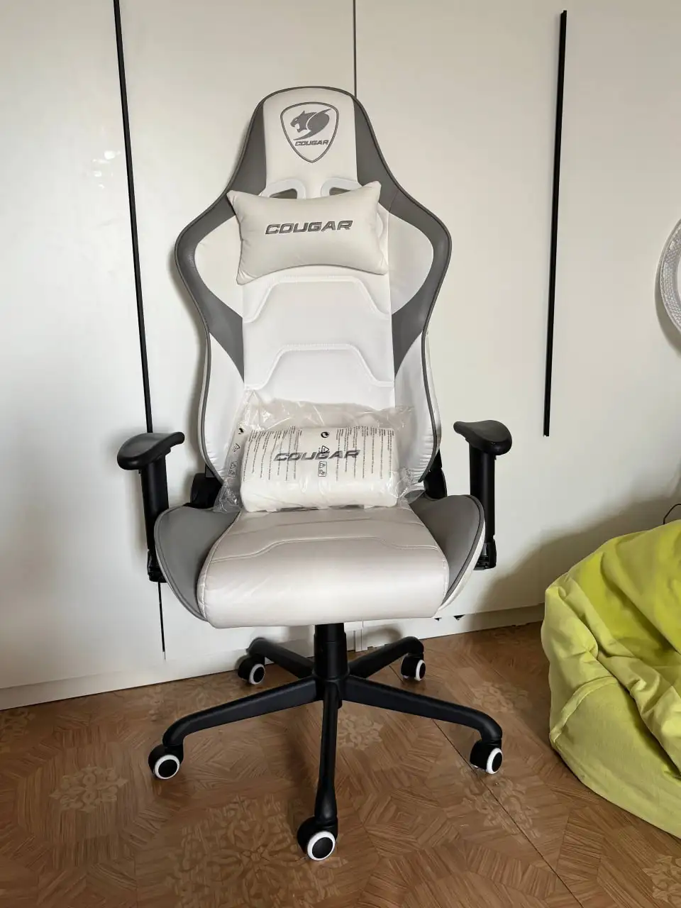 Игровое кресло Cougar FORTRESS White - Кресло компьютерное (Электроника) в Санкт-Петербург