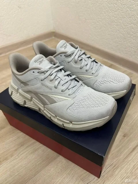 Кроссовки Reebok женские, 39 размер - Корсеты в Санкт-Петербург