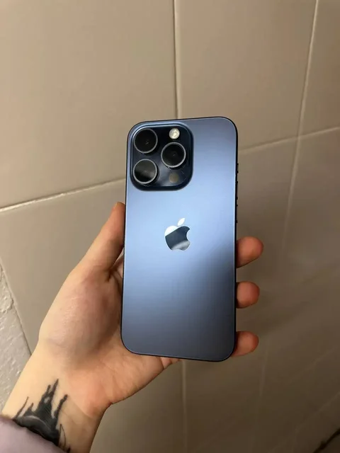 iPhone 15 Pro 128GB в хорошем состоянии - Фотоаппараты в Санкт-Петербург