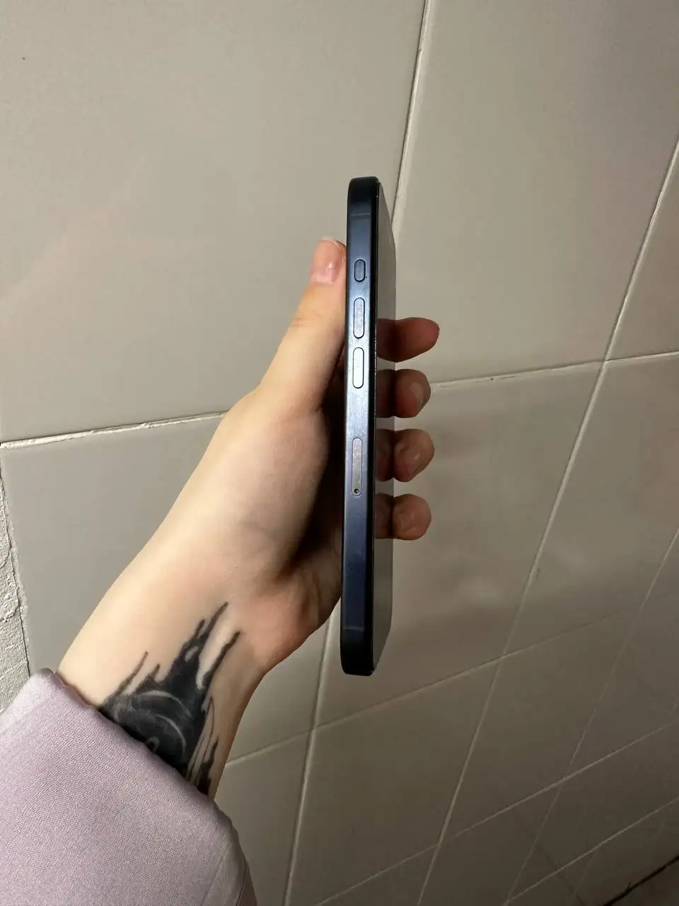 iPhone 15 Pro 128GB в хорошем состоянии - Смартфоны и гаджеты (Электроника) в Санкт-Петербург
