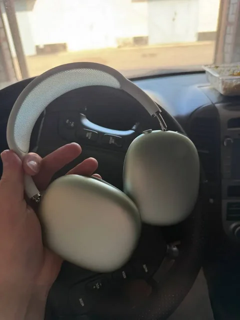 AirPods Max оригинал - Смартфоны и мобильные телефоны в Санкт-Петербург