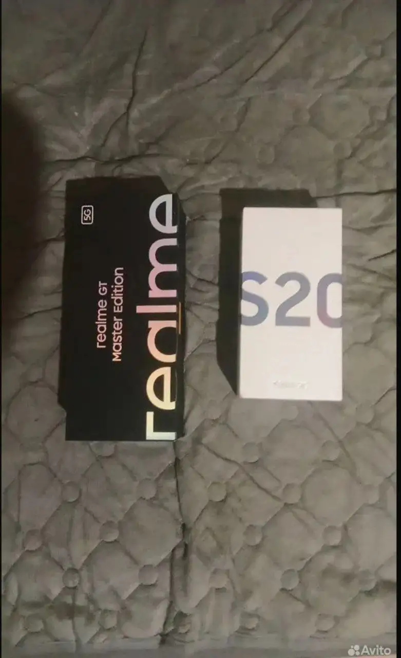 Продажа двух телефонов Realme GT и Samsung S20 FE - Мобильные телефоны (Электроника) в Санкт-Петербург
