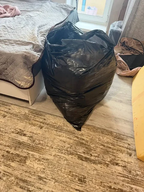 Б/у вещи Zara, Bershka, Stradivarius, Ecru - Косметика в Санкт-Петербург