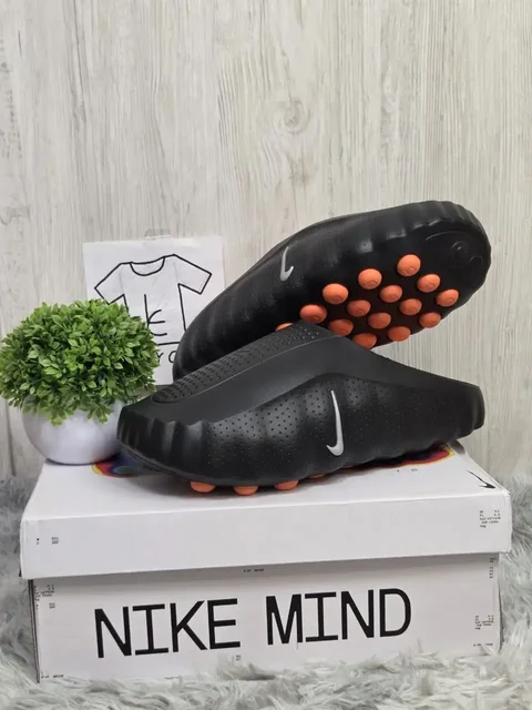 Продажа кроссовок и тапочек Nike - Косметика в Санкт-Петербург