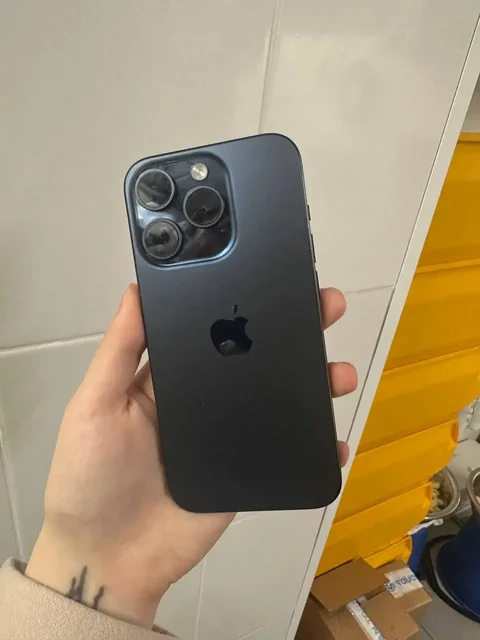 iPhone 15 128GB 89% Battery Two Physical SIMs with Accessories - Внешние накопители в Санкт-Петербург