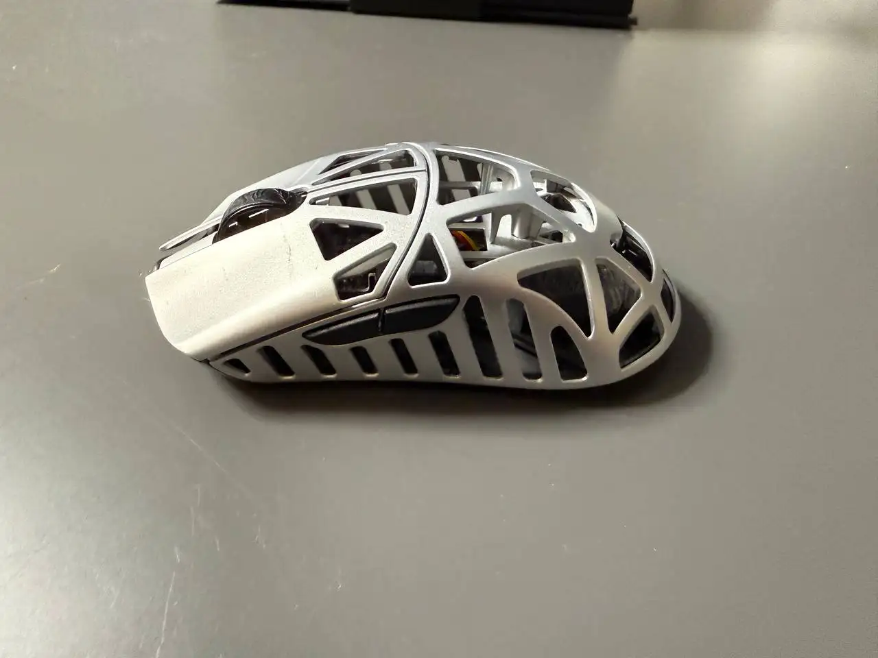Продам Logitech G Pro X Superlight 2 и WLMouse Beast X Mini - Барахолка в Санкт-Петербург