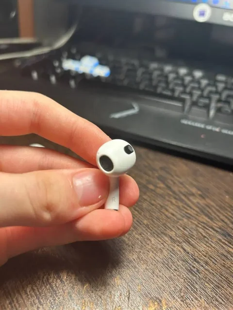 Продам AirPods - Смартфоны и аксессуары в Санкт-Петербург