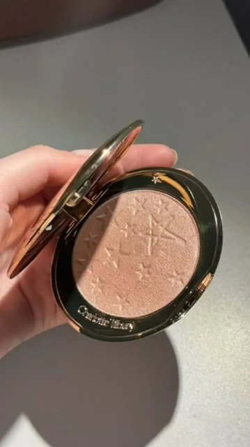 Хайлайтер, румяна Charlotte Tilbury и Givenchy - Красота и здоровье в Санкт-Петербург
