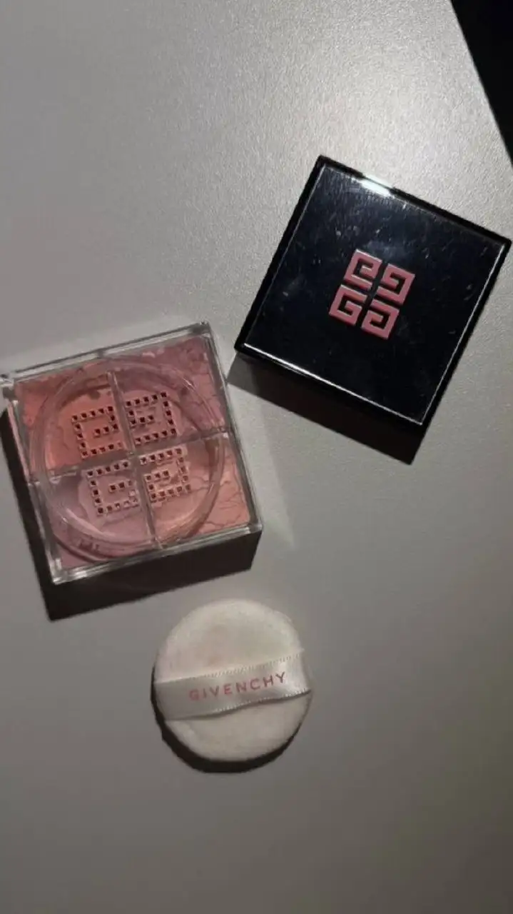 Хайлайтер, румяна Charlotte Tilbury и Givenchy - Декоративная косметика (Красота и здоровье) в Санкт-Петербург