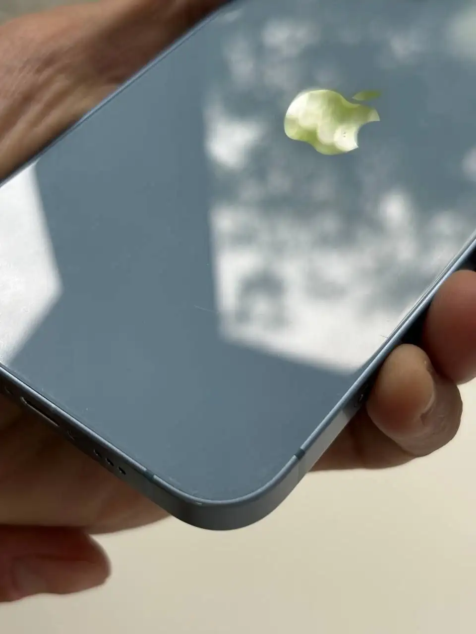 Продаю iPhone 14 128 ГБ голубой - Мобильные телефоны (Электроника) в Санкт-Петербург