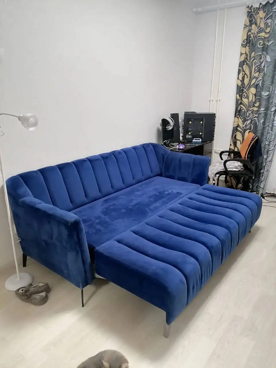 Продам вилюровый диван - Мебель (Для дома и дачи) в Санкт-Петербург