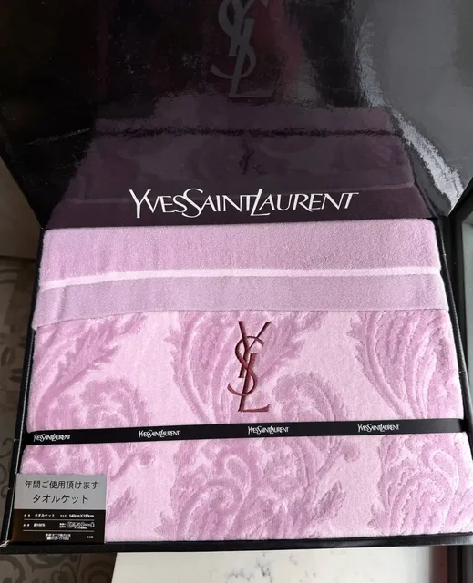 Махровое покрывало Yves Saint Laurent - Головные уборы в Санкт-Петербург
