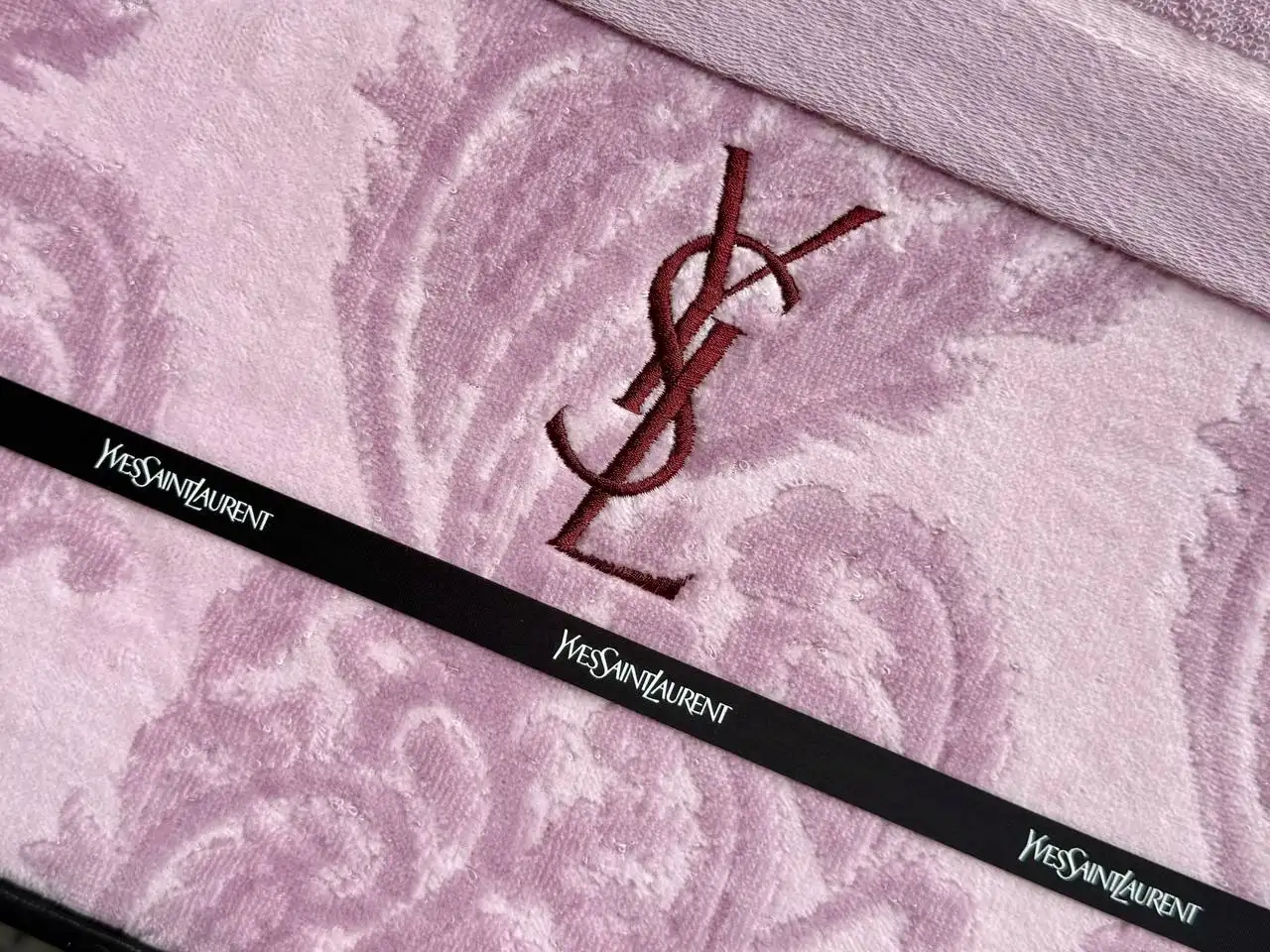 Махровое покрывало Yves Saint Laurent - Аксессуары для дома (Одежда) в Санкт-Петербург