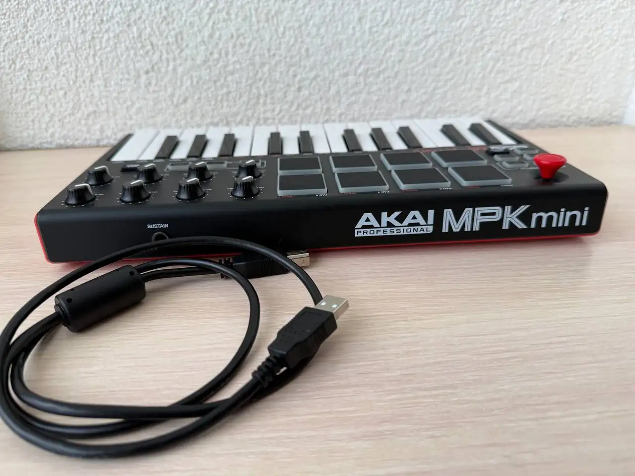 AKAI Mpk mini 2 - MIDI-клавиатуры (Электроника) в Санкт-Петербург