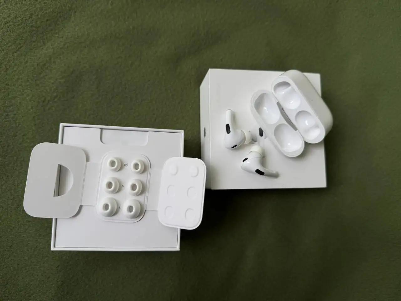 Airpods Pro 2 usb c оригинал - Наушники (Электроника) в Санкт-Петербург