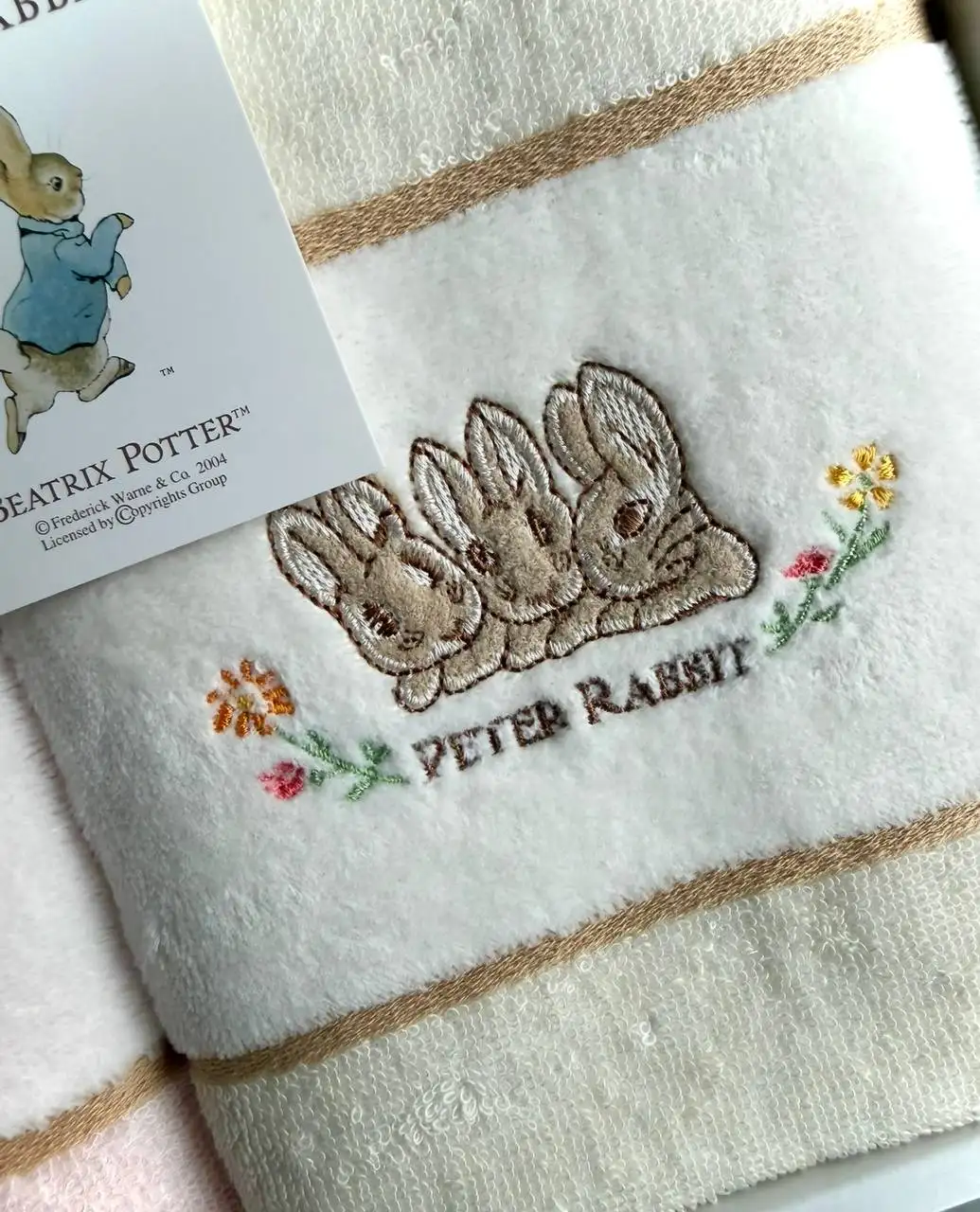 Коллекционный подарочный набор махровых полотенец «The World of Beatrix Potter» с Кроликом Питером - Постельное белье и текстиль (Для дома и дачи) в Санкт-Петербург