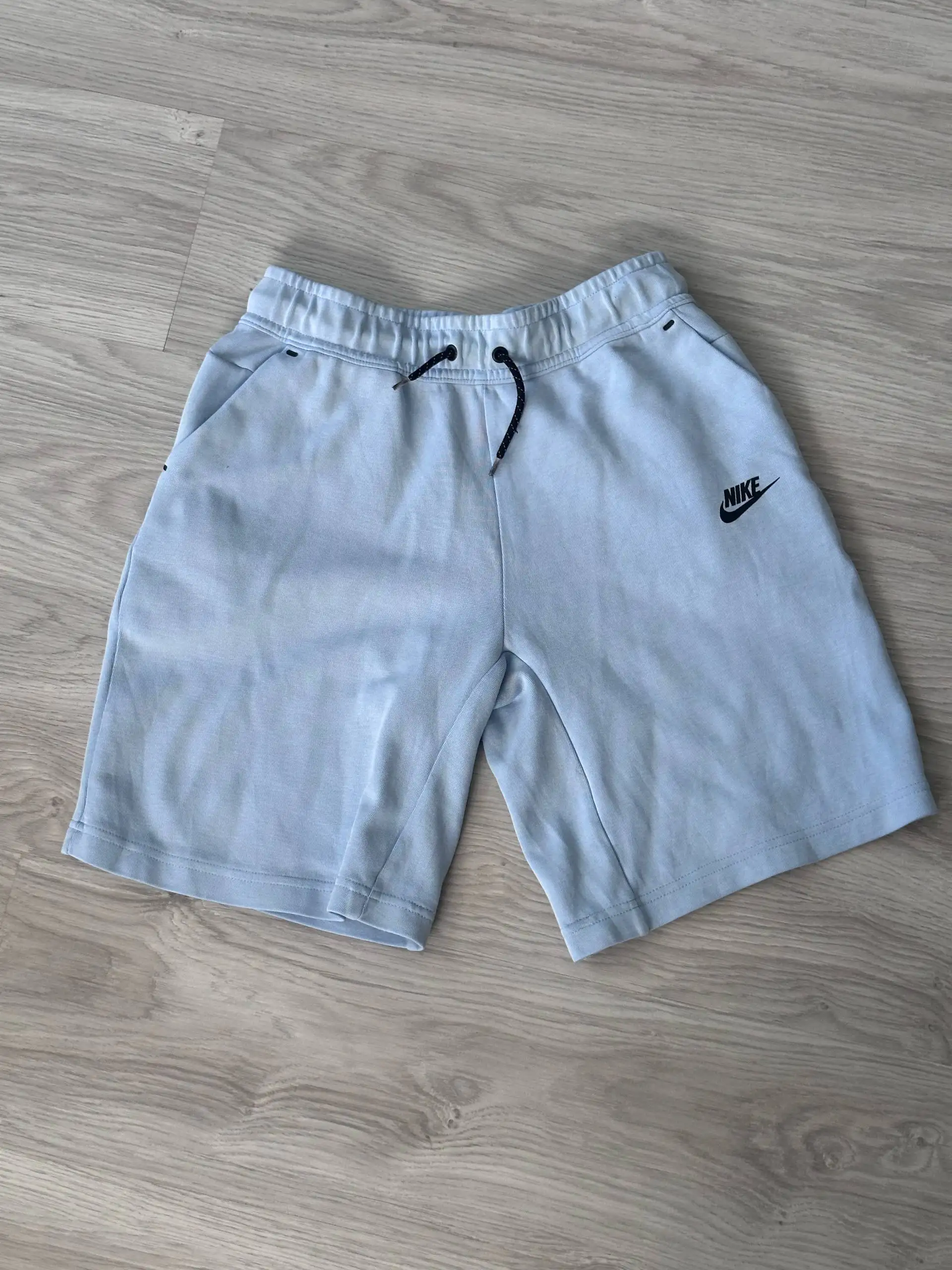 Футболка Nike England и шорты Nike Tech Fleece - Одежда и аксессуары (Одежда) в Санкт-Петербург