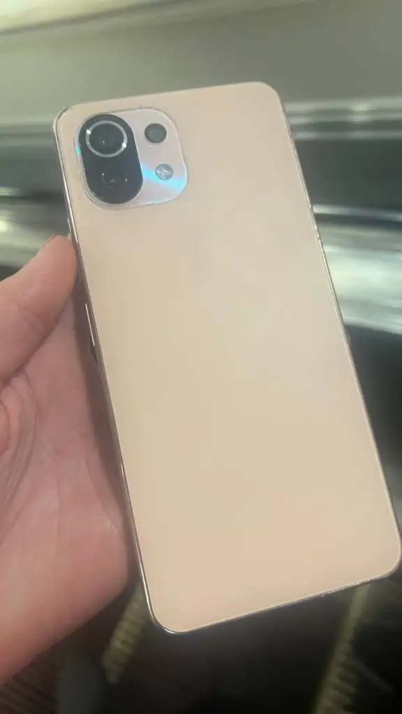 Xiaomi Mi 11 Lite 5G 8/128 ГБ - Смартфоны (Электроника) в Санкт-Петербург