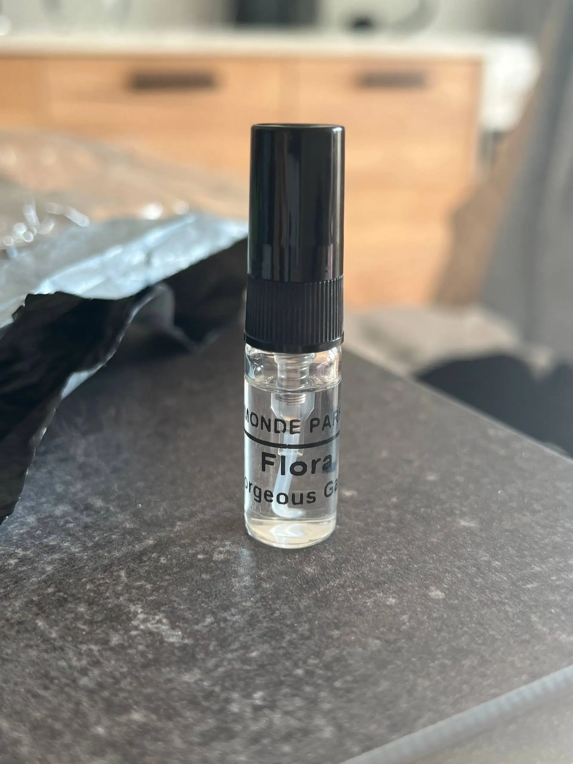 Пробник Flora Gucci Gorgeous Gardenia 3 мл - Парфюмерия (Красота и здоровье) в Санкт-Петербург