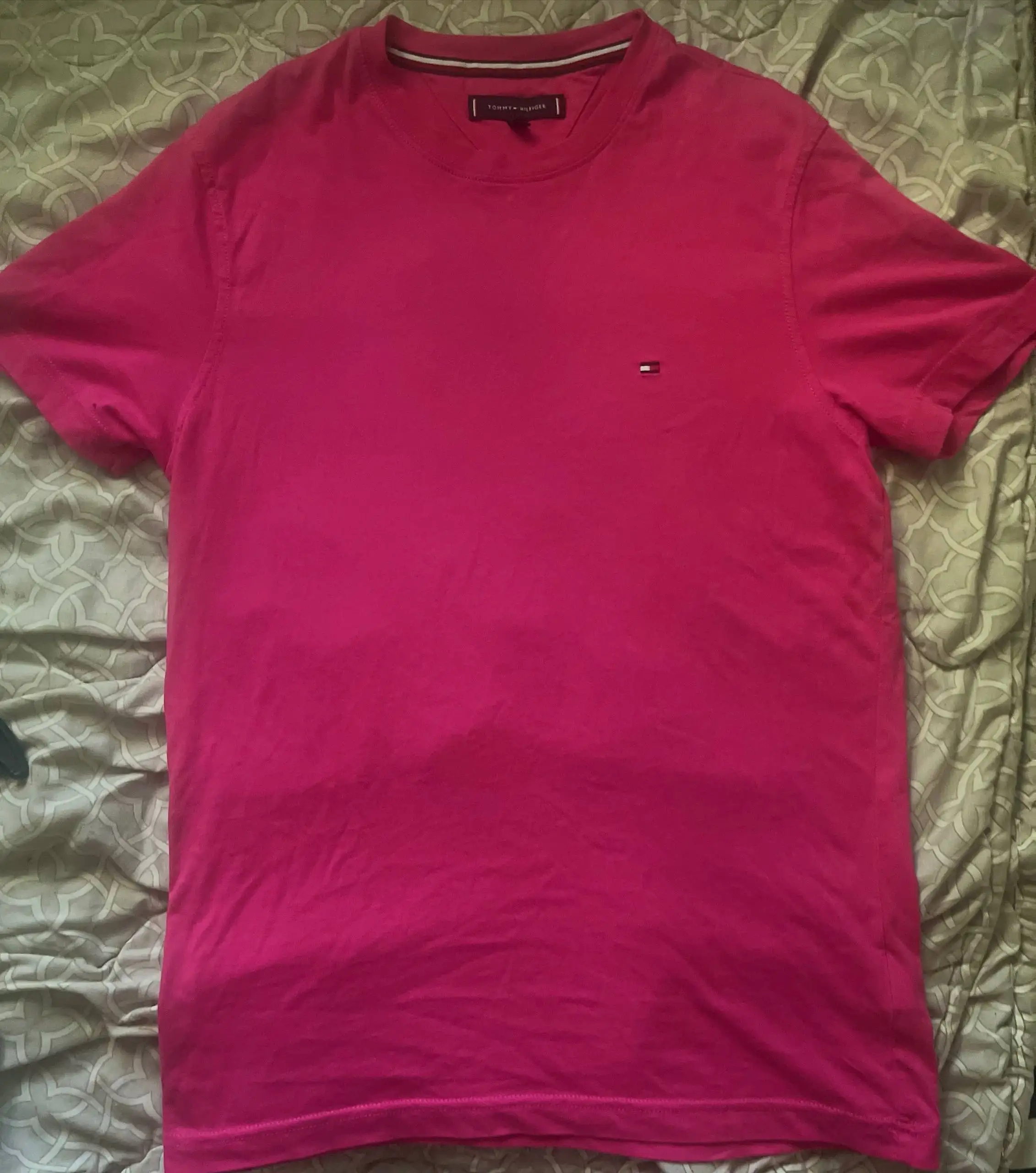 Продам футболку Tommy Hilfiger - Футболки (Одежда) в Санкт-Петербург