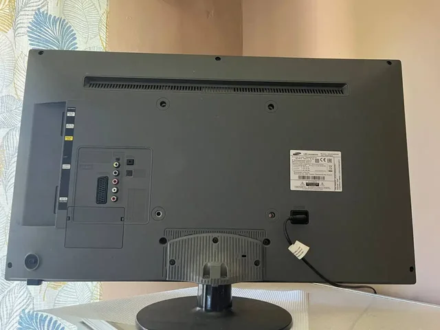Телевизор Samsung UE32F4000AW в рабочем состоянии - Фото и видео в Санкт-Петербург
