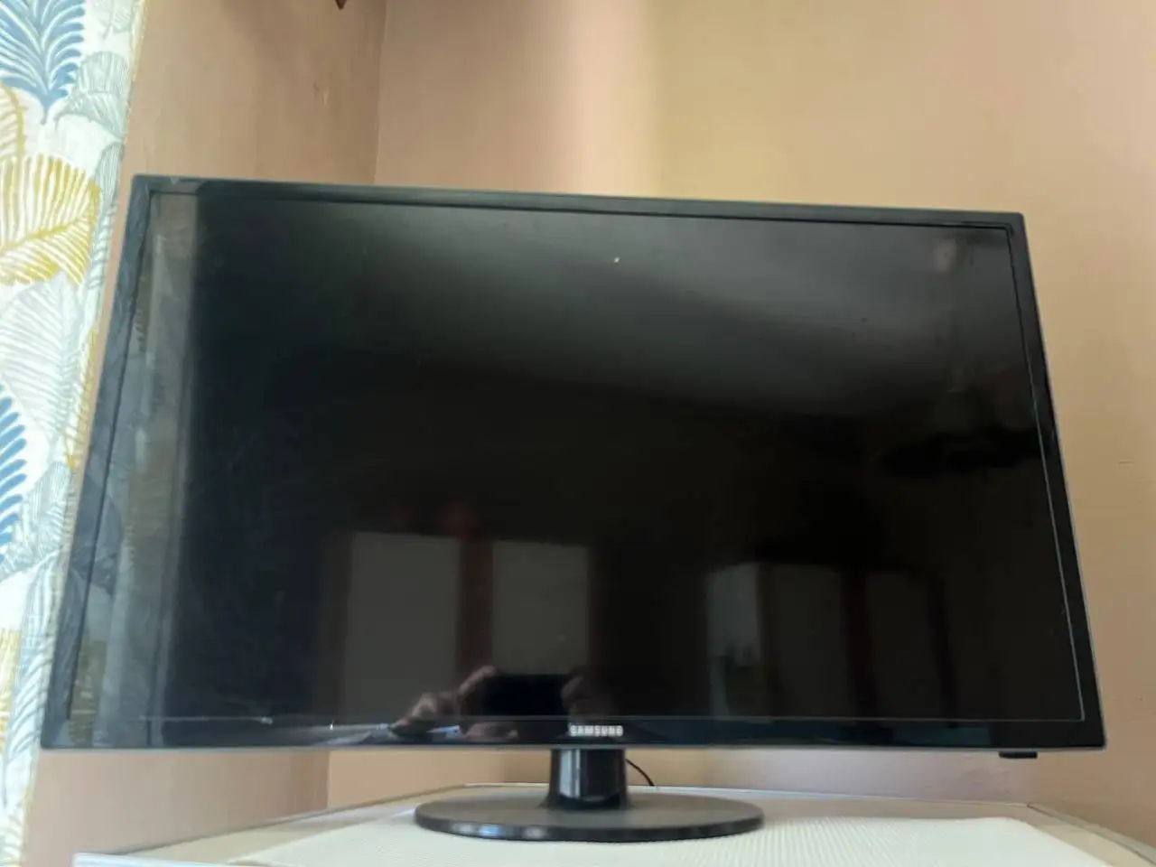 Телевизор Samsung UE32F4000AW - Телевизоры (Электроника) в Санкт-Петербург