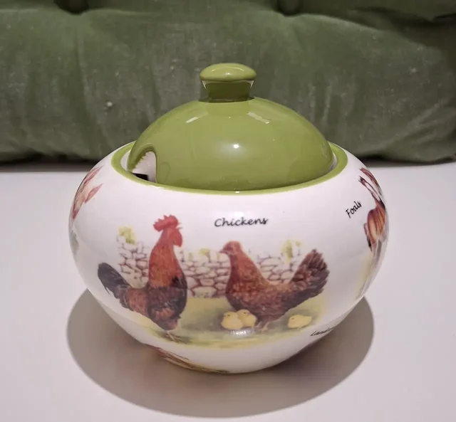 Сахарница из фарфора в хорошем состоянии - Ковры в Санкт-Петербург