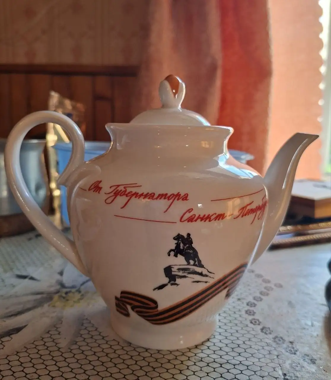 Продам заварочные чайники фарфоровые б/у - Посуда (Барахолка) в Санкт-Петербург
