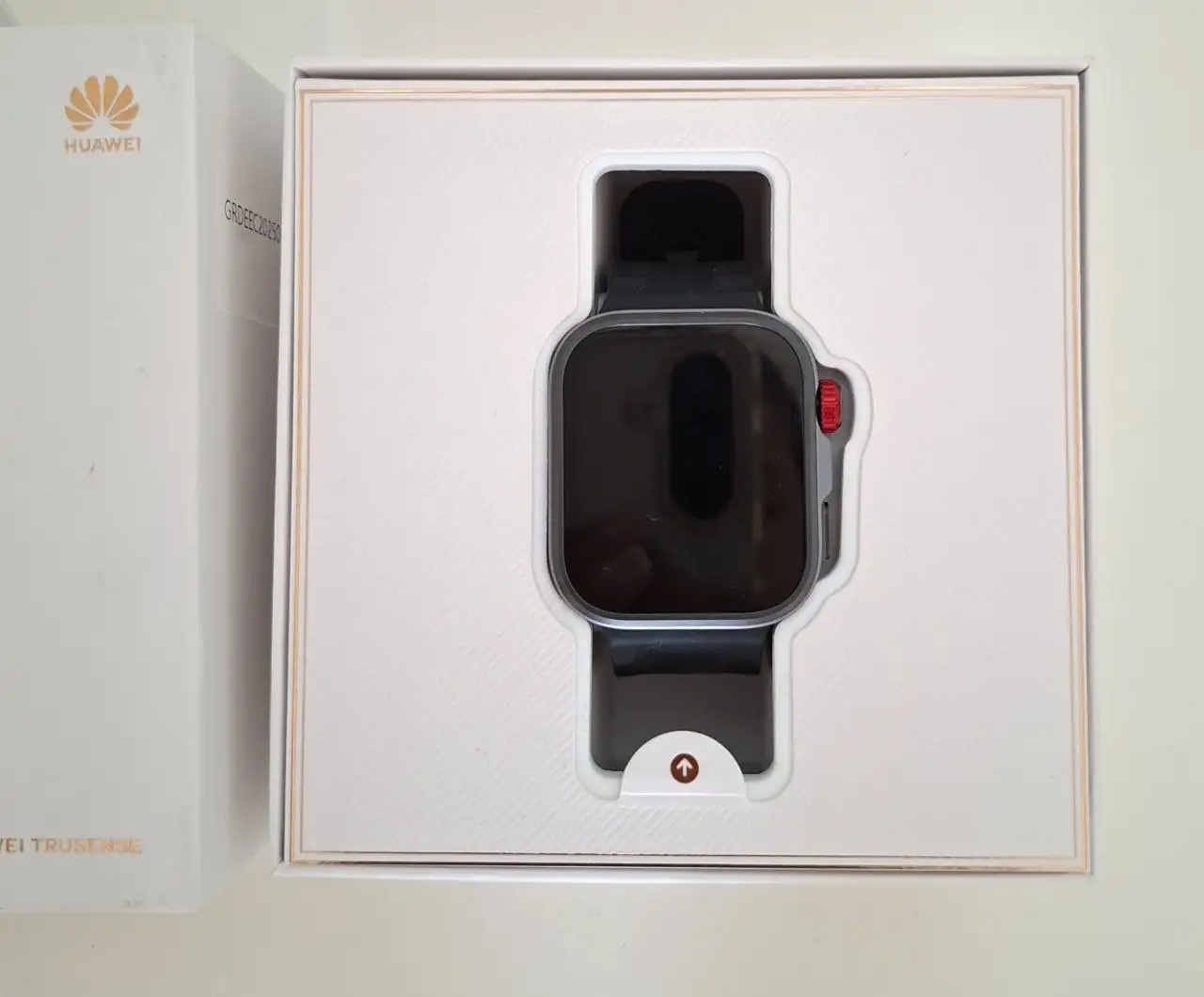 Продам часы Huawei - Часы и браслеты (Электроника) в Санкт-Петербург