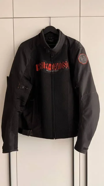 Мотоэкипировка Harley-Davidson и Dainese - Хобби и отдых в Санкт-Петербург