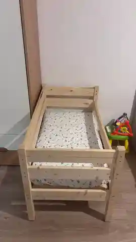 Детская кроватка с матрасом и простынями - частное объявление в Некрасовка, Люберцы