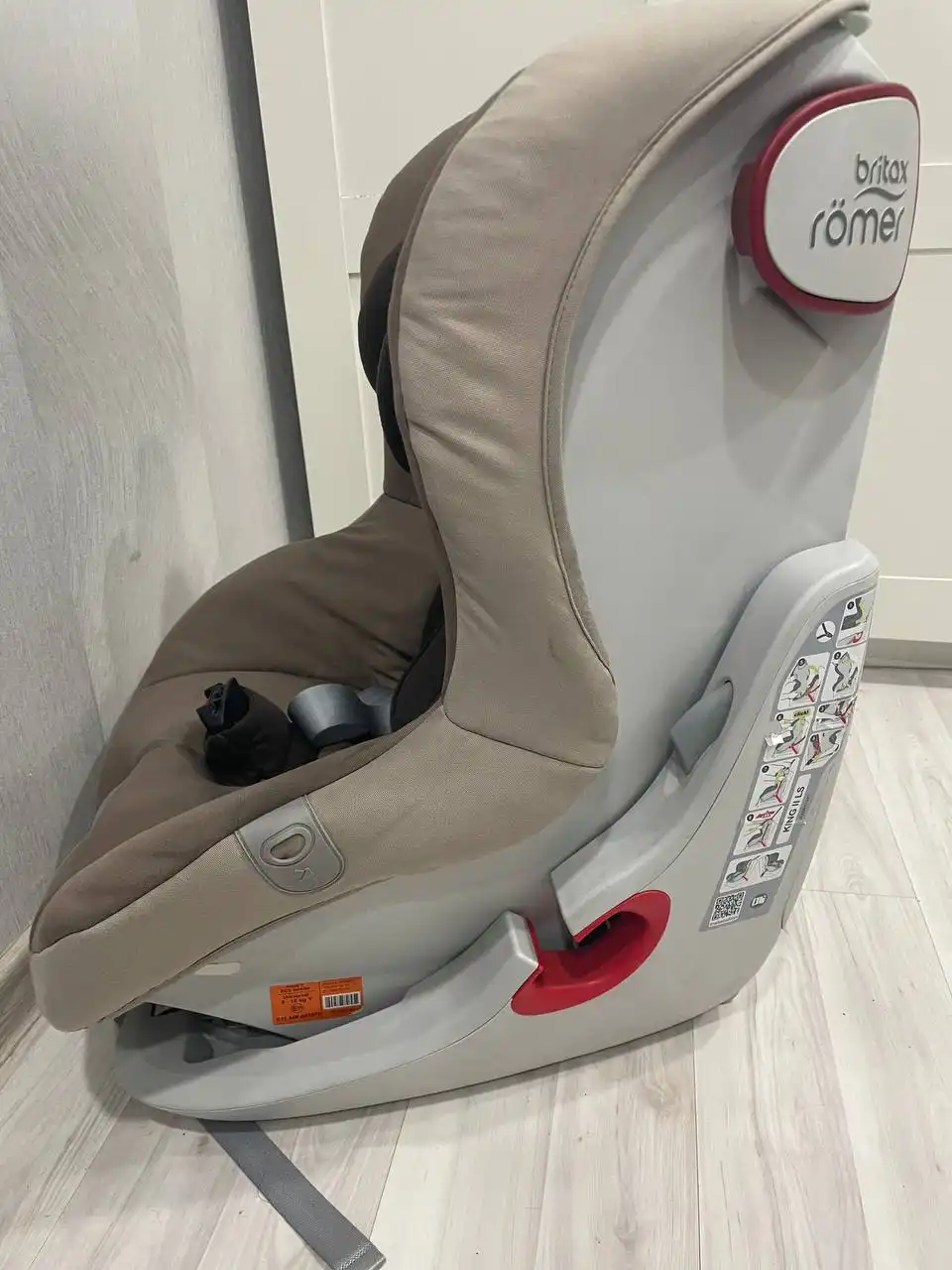 Автомобильное детское кресло Britax Romer King 2