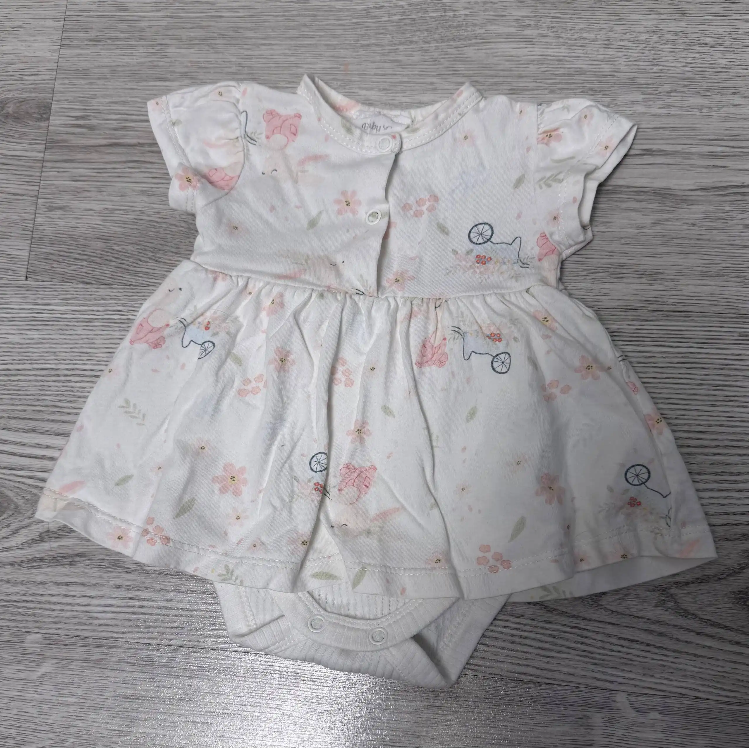 Продажа комплекта одежды для девочки