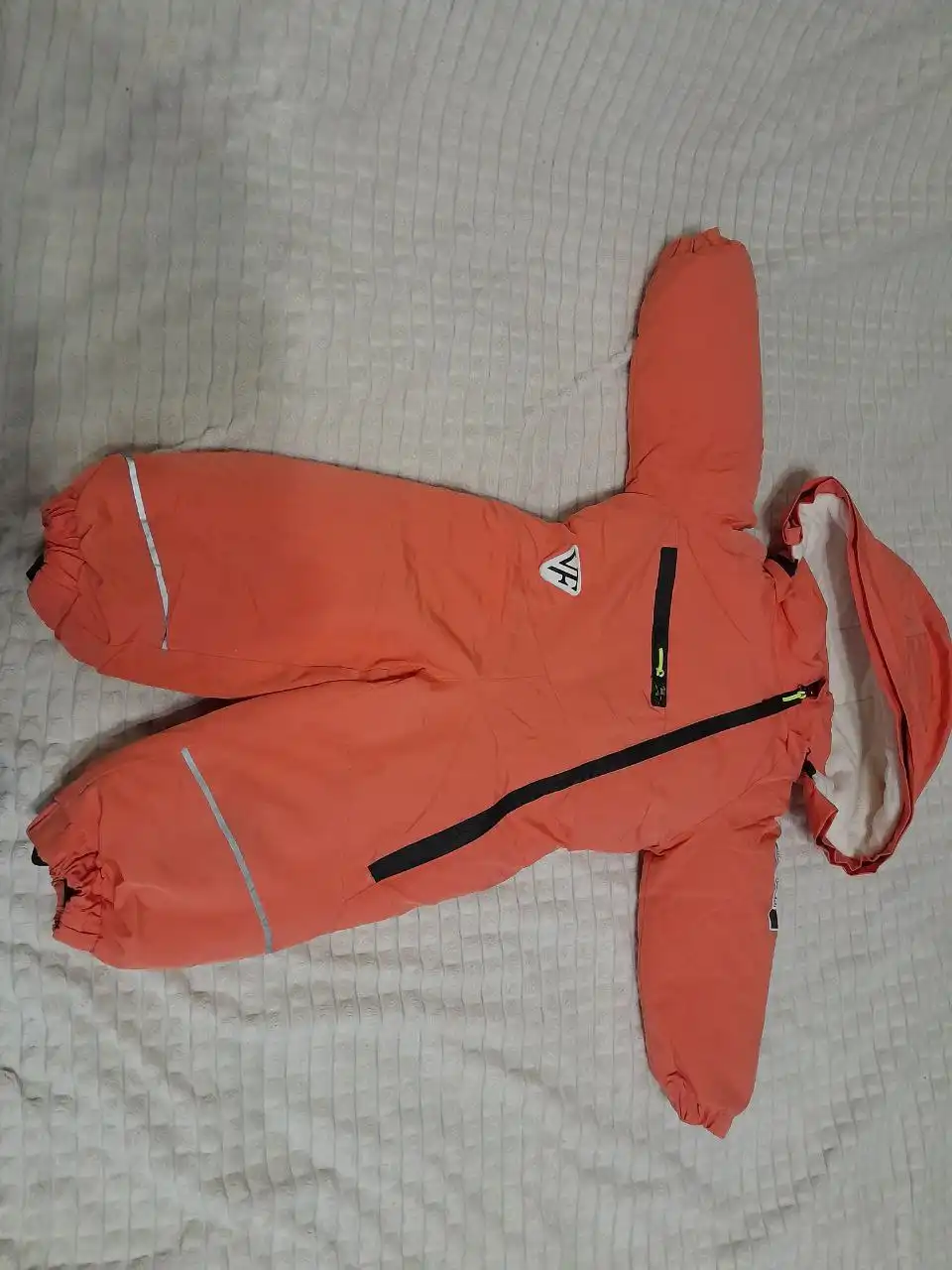 Продажа зимних комбинезонов для детей