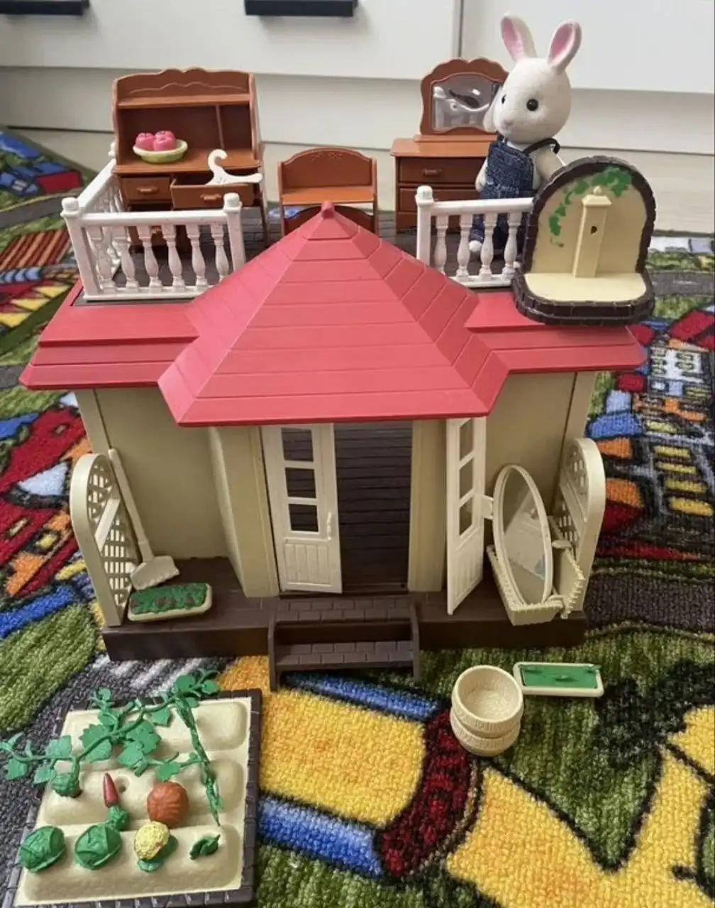Домик Sylvanian families с мебелью